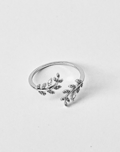 Neli flower Ring